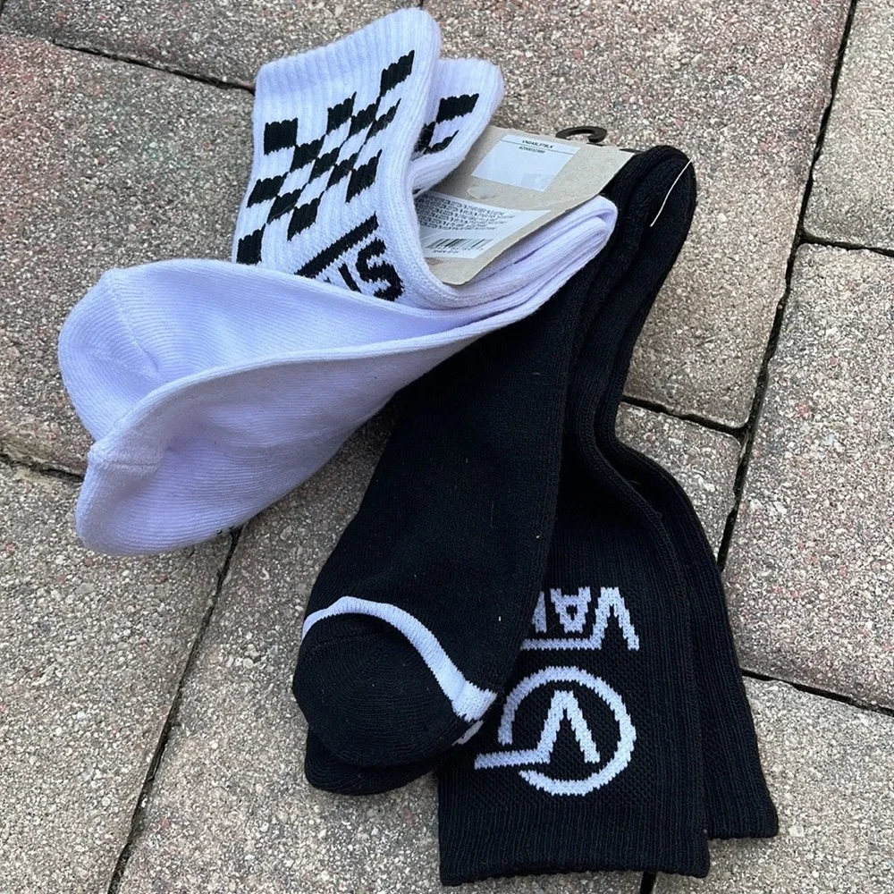 VANS “Off The Wall” Men’s 2 socks set
NWT - Picture 7 of 16